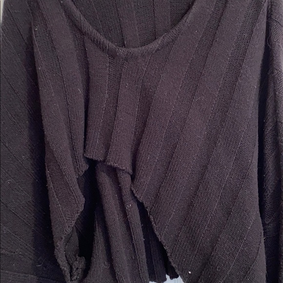 Crop Sweater - Picture 2 of 3